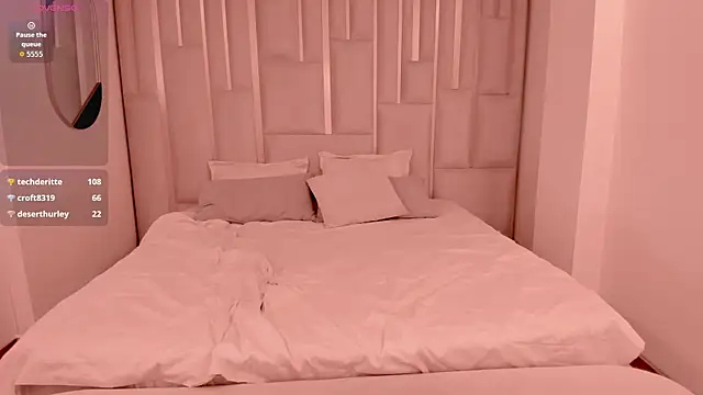 RebeccaWest webcam
