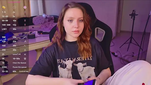 YouHoldMee webcam