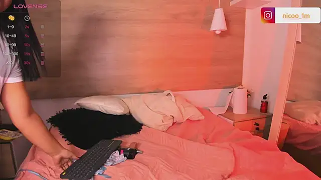 NICOOLMILLER webcam