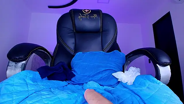 naomi_kyse webcam