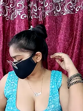 Webcam Model (Jasmine_jaaan)  is live.Free join now!