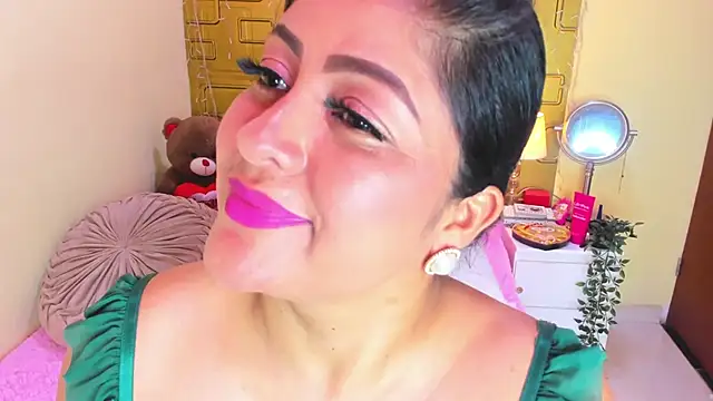 Julia_Haye webcam