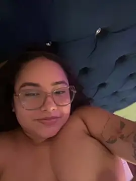 CurlyGirl_1 webcam