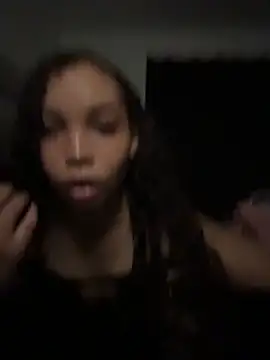 nikkiloveee webcam