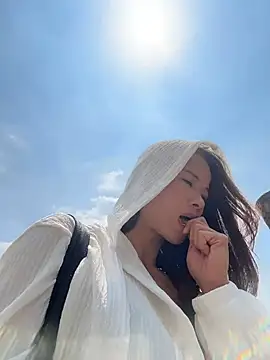 mia-lp (F young) - 户外真空
