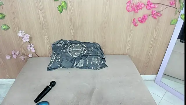 jenelotizz06 webcam
