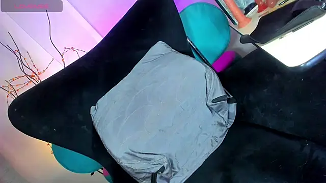 MargaretQualley webcam