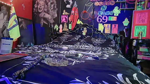 Live sex cam di DaddyAndSplashQueen
