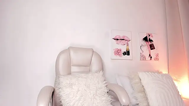 ReynaLuxe webcam