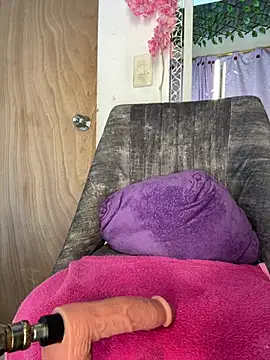 kendra_smiitch webcam