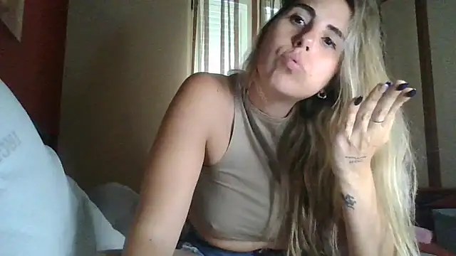 Emilyvuxa webcam