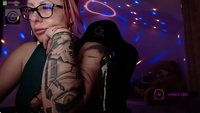 SonyaDevon webcam