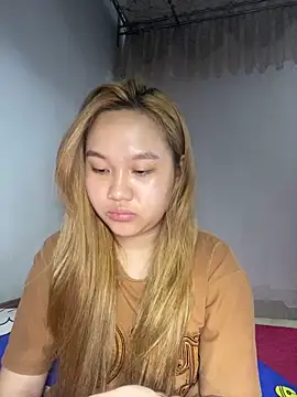Almira6868 webcam