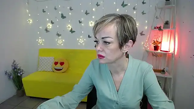 NikaMayu webcam