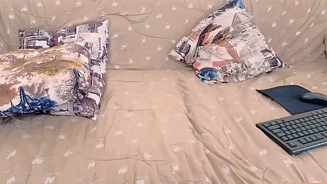 pussygold88 webcam