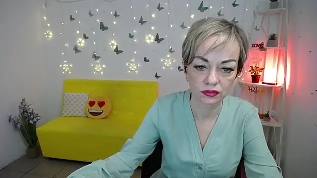 NikaMayu webcam
