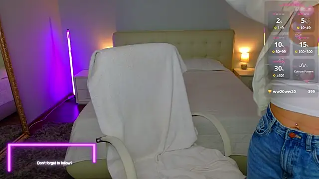 LexieRosse webcam
