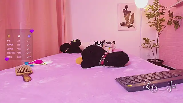 Lucyanajoi webcam