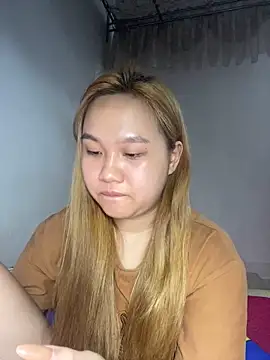 Almira6868 webcam