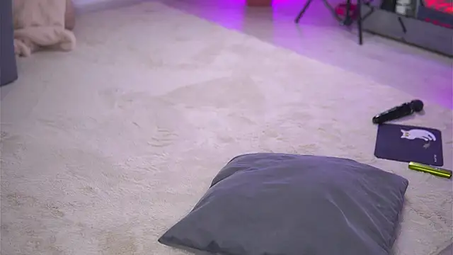 abbela_white (F young) - Cum for us abby