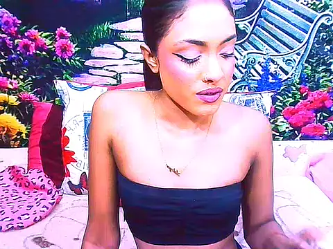 IndianPretty14u2Luv webcam