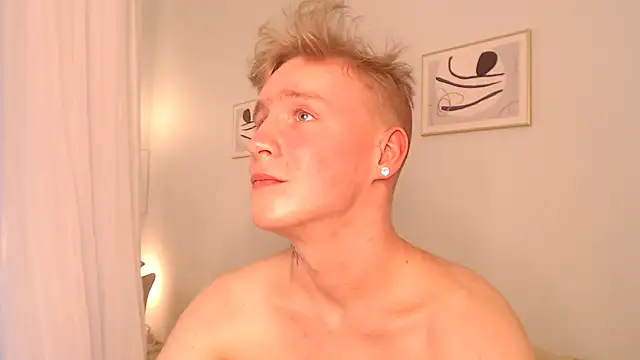 AlexxSweet webcam
