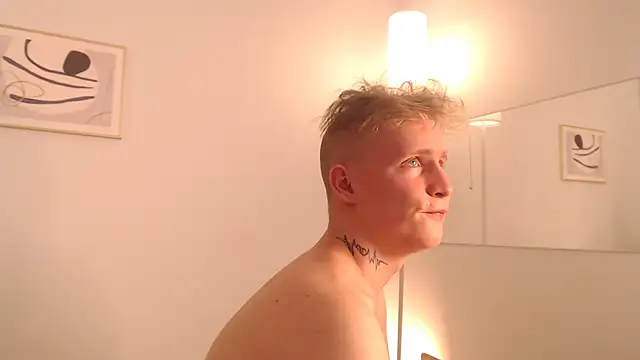 AlexxSweet webcam