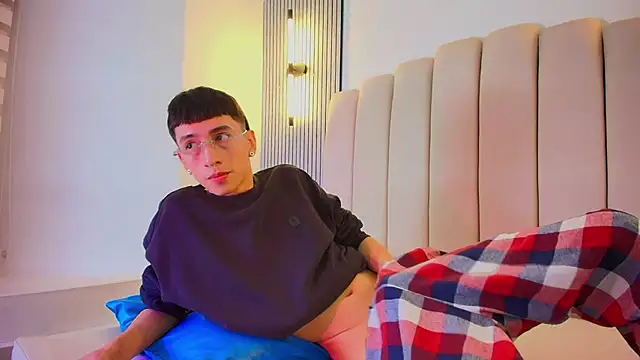 lian_cameron (M twink) - CUM SHOT