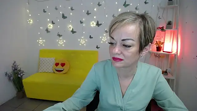 NikaMayu webcam