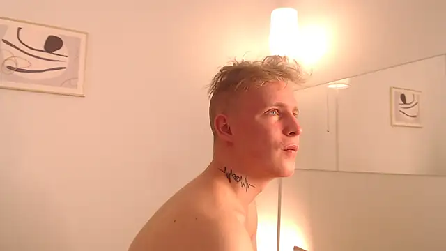 AlexxSweet webcam