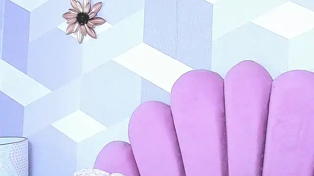 KylieMonnett webcam