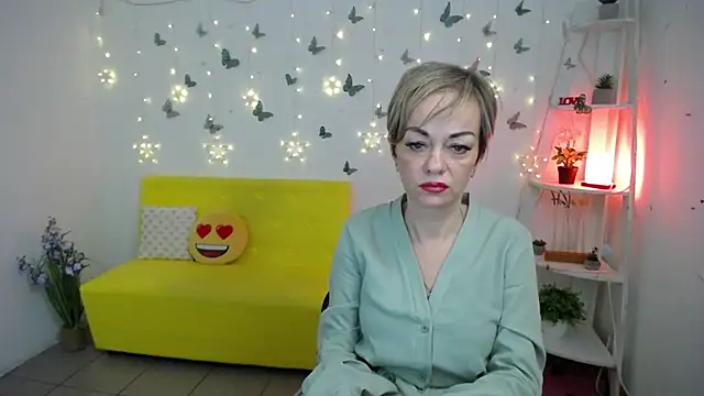 NikaMayu webcam