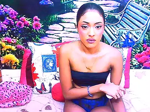 IndianPretty14u2Luv webcam
