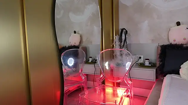 JullyBlair webcam