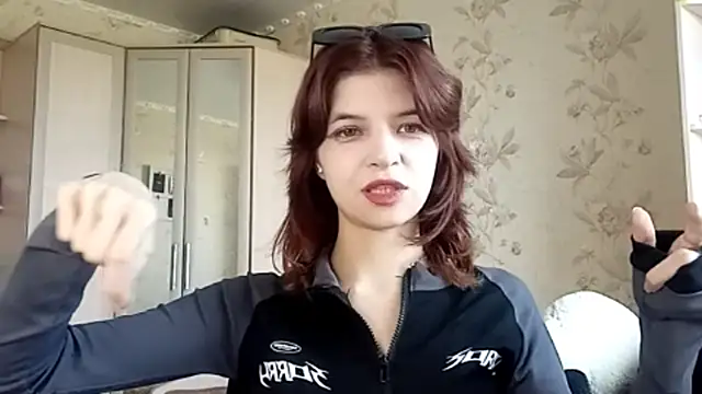 LowkeyIndigo webcam