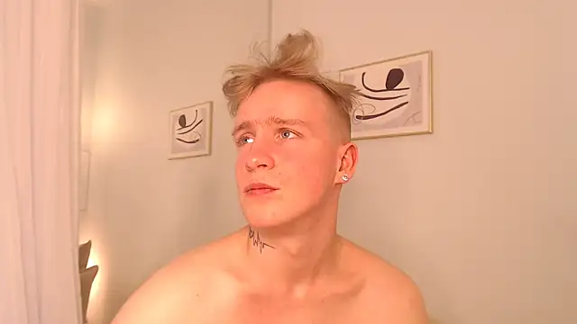 AlexxSweet webcam