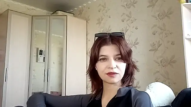 LowkeyIndigo webcam