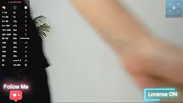 MinaDiamondd webcam