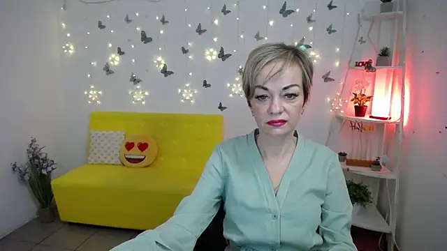NikaMayu webcam