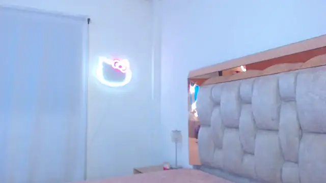 lolaperrys webcam
