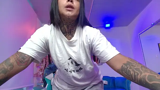 Black_roseee webcam