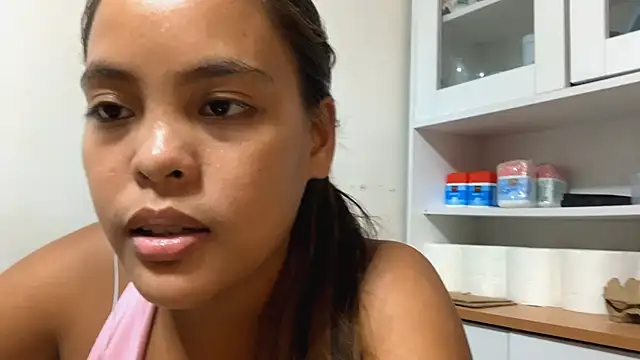 Bunny_Kisss webcam