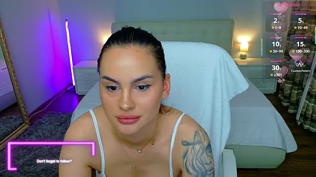 LexieRosse webcam