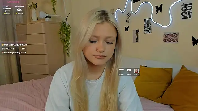 MidnightPoise from StripChat is Freechat