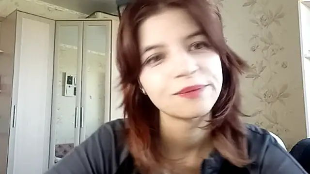 LowkeyIndigo webcam