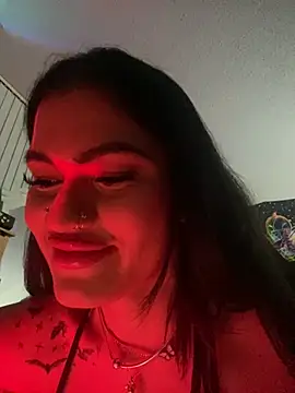 nikkikittyx3 webcam