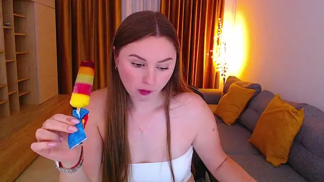 mia_bloomy webcam