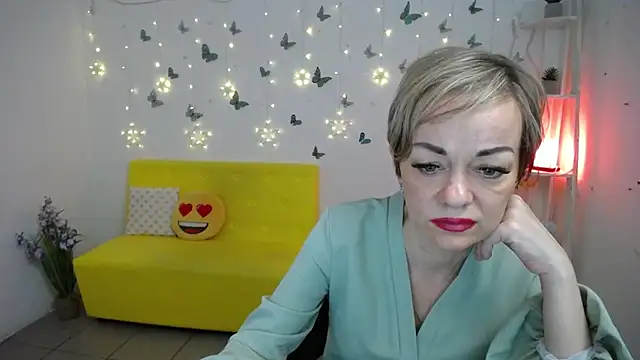 NikaMayu webcam
