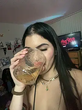nikkikittyx3 webcam
