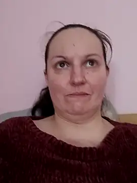 BustyLadyAlma webcam